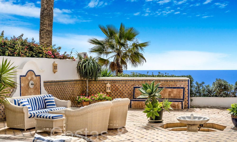 Luxury villa with open sea views for sale, right on the beach on Marbella's prestigious Golden Mile 68354