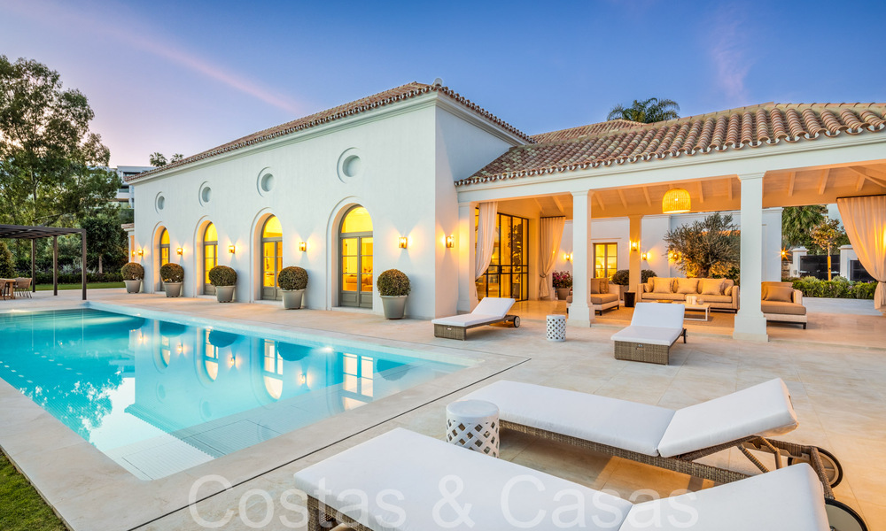 Ready to move luxury villa with contemporary Mediterranean design for sale in a prestigious golf area in Nueva Andalucia, Marbella 68380