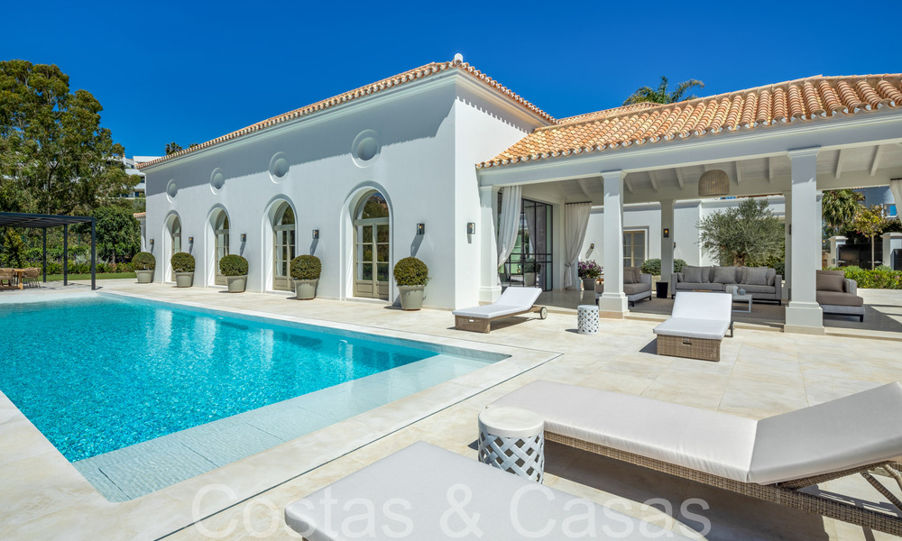 Ready to move luxury villa with contemporary Mediterranean design for sale in a prestigious golf area in Nueva Andalucia, Marbella 68410