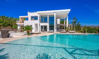 Ready to move, high-end designer villa for sale, frontline golf with sea views in Benahavis - Marbella 68419 