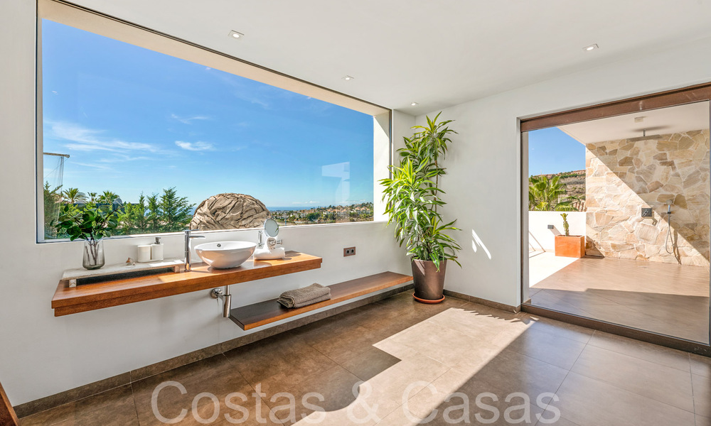 Ready to move, high-end designer villa for sale, frontline golf with sea views in Benahavis - Marbella 68442