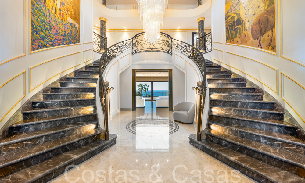 Imposing royal style villa for sale with panoramic sea views located in the hills of Marbella East 68181