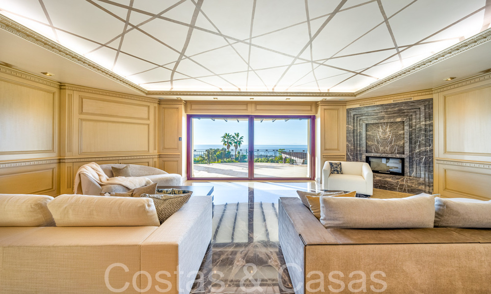 Imposing royal style villa for sale with panoramic sea views located in the hills of Marbella East 68182