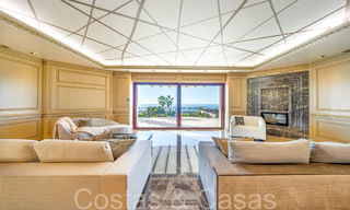 Imposing royal style villa for sale with panoramic sea views located in the hills of Marbella East 68182 
