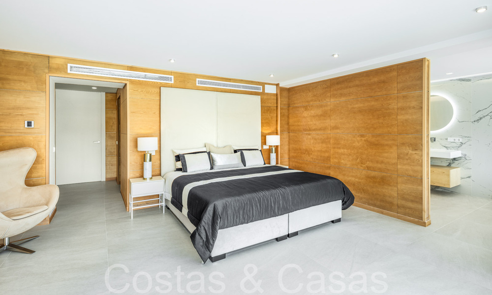 Contemporary renovated luxury villa for sale, frontline golf in Nueva Andalucia, Marbella 70526