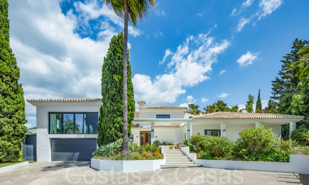 Contemporary renovated luxury villa for sale, frontline golf in Nueva Andalucia, Marbella 70532