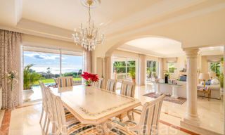 Classic Mediterranean villa with breathtaking sea views for sale in Marbella's leading Cascada de Camojan 68497 