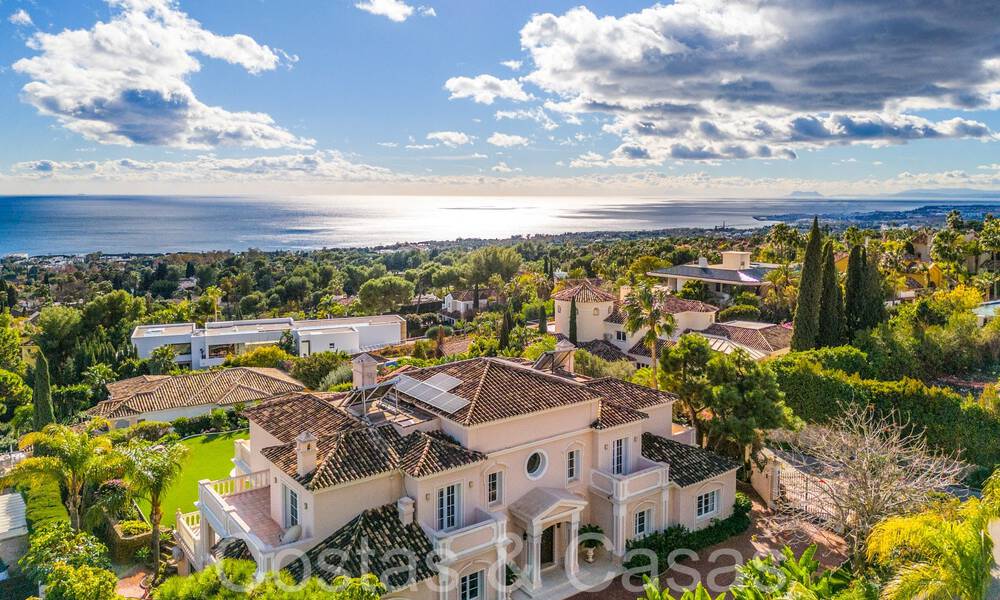 Classic Mediterranean villa with breathtaking sea views for sale in Marbella's leading Cascada de Camojan 68502