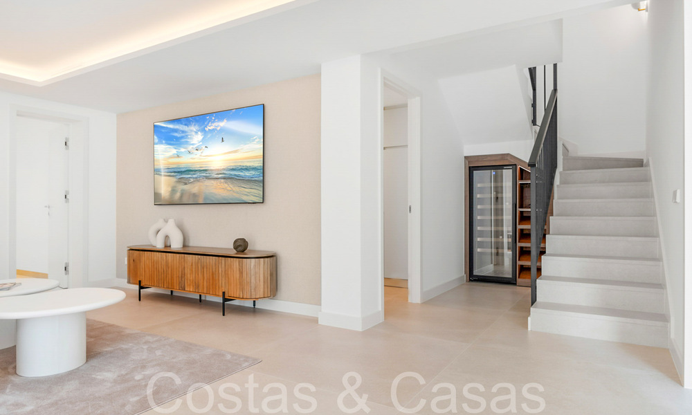 Ready to move in, chic Mediterranean luxury villa for sale, beachside east of Marbella centre 68608