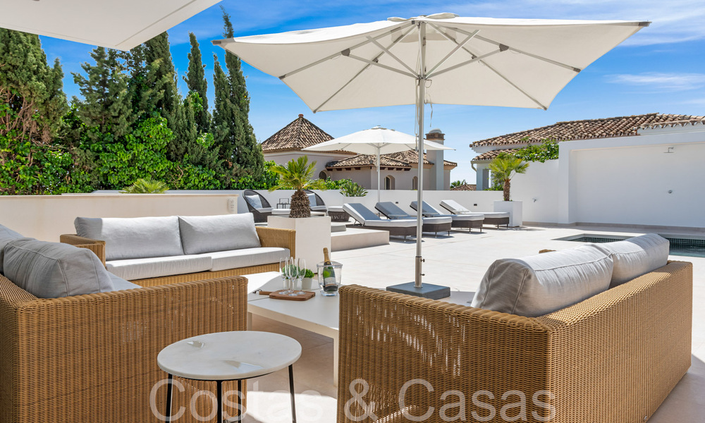 Ready to move in, chic Mediterranean luxury villa for sale, beachside east of Marbella centre 68640