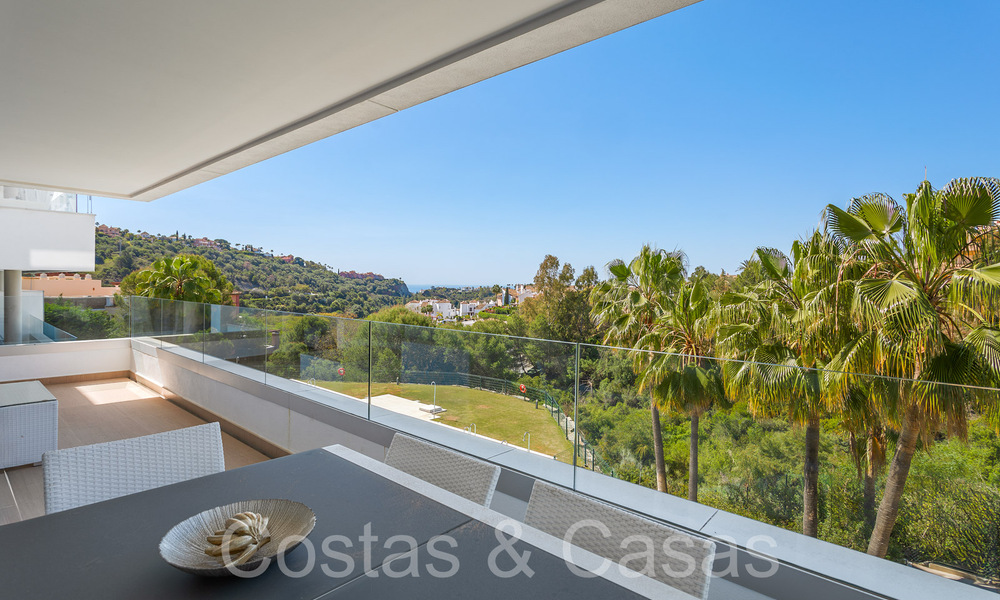 Ready to move in modern apartment for sale with panoramic views in exclusive Benahavis – Marbella 68530