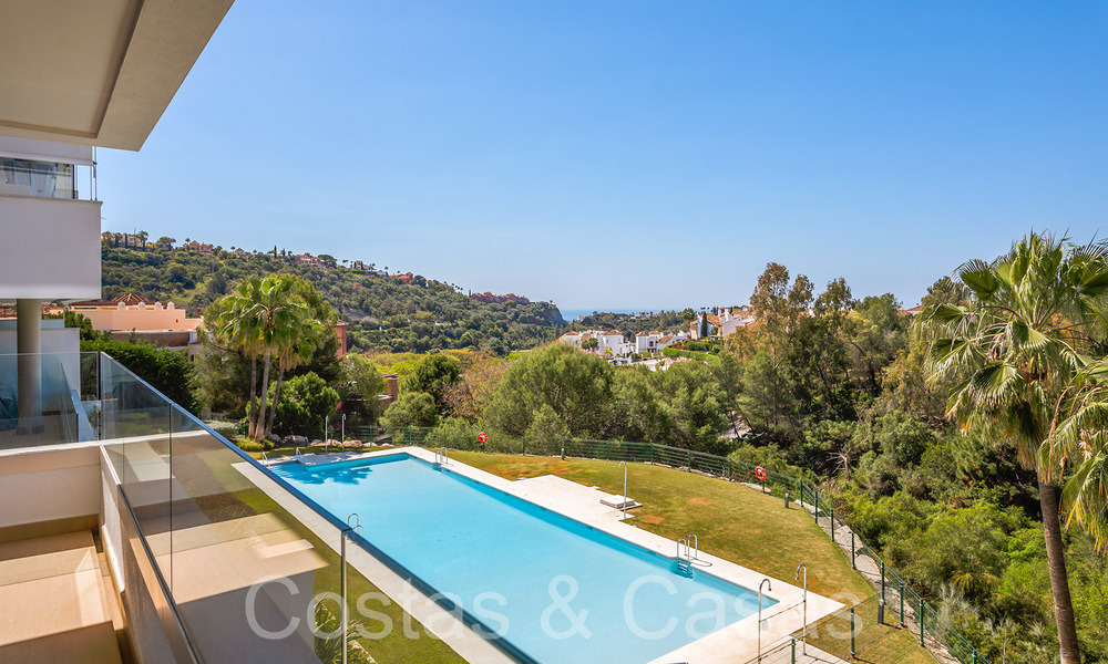 Ready to move in modern apartment for sale with panoramic views in exclusive Benahavis – Marbella 68534