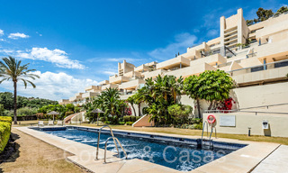 Luxurious duplex penthouse for sale with private pool and sea views in Nueva Andalucia, Marbella 68969 