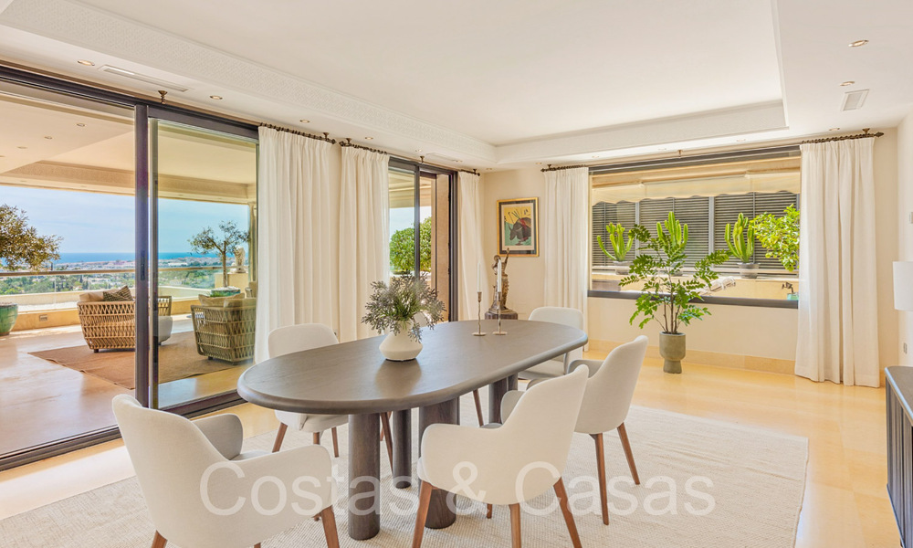 Luxurious duplex penthouse for sale with private pool and sea views in Nueva Andalucia, Marbella 68979