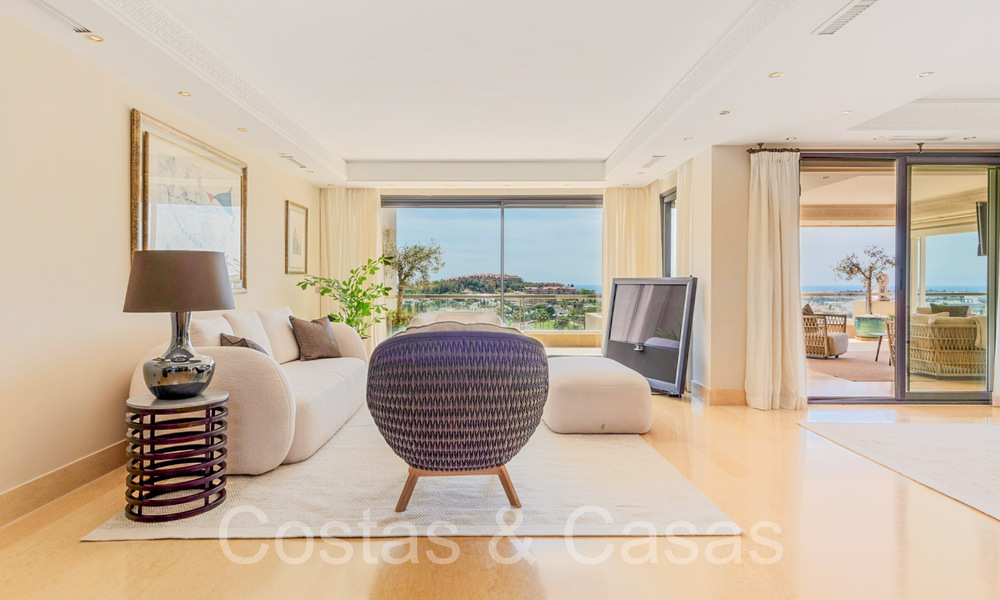 Luxurious duplex penthouse for sale with private pool and sea views in Nueva Andalucia, Marbella 68986