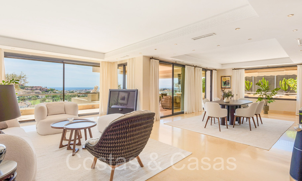 Luxurious duplex penthouse for sale with private pool and sea views in Nueva Andalucia, Marbella 68992