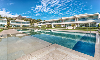 State-of-the-art design home for sale in an innovative complex on Marbella's Golden Mile, a stone's throw from the beach 68999 