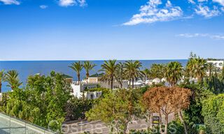 State-of-the-art design home for sale in an innovative complex on Marbella's Golden Mile, a stone's throw from the beach 69026 