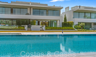 State-of-the-art design home for sale in an innovative complex on Marbella's Golden Mile, a stone's throw from the beach 69037 