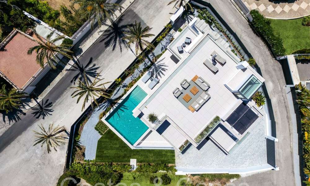 Contemporary luxury villa for sale a stone's throw from the beach in East Marbella 69044