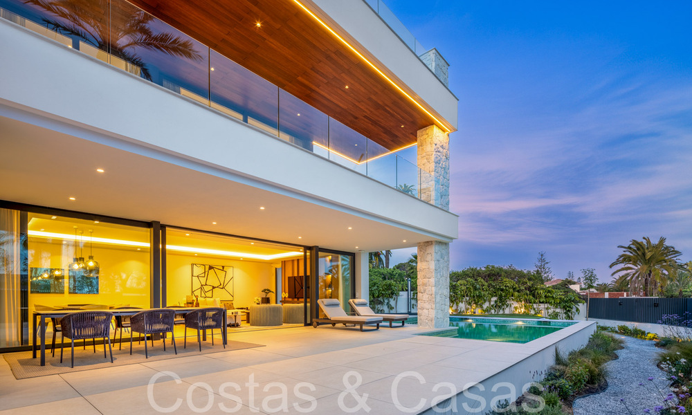 Contemporary luxury villa for sale a stone's throw from the beach in East Marbella 69064