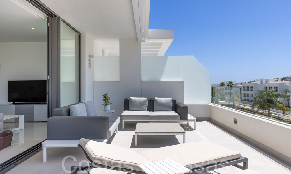 Ready to move in, modern, design apartment for sale near the golf course in the golden triangle of Marbella - Benahavis - Estepona 68769