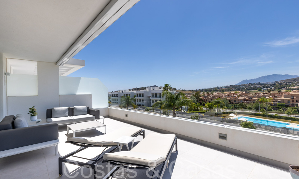 Ready to move in, modern, design apartment for sale near the golf course in the golden triangle of Marbella - Benahavis - Estepona 68813