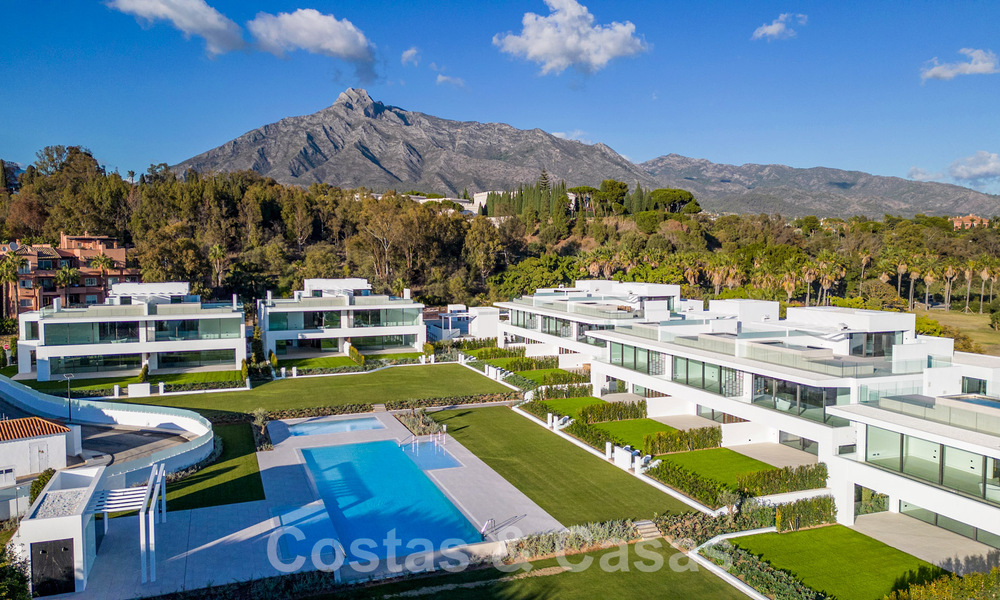 Resale! Ultra-modern designer home for sale in a prime complex on Marbella's Golden Mile. Ready to move in. 69356