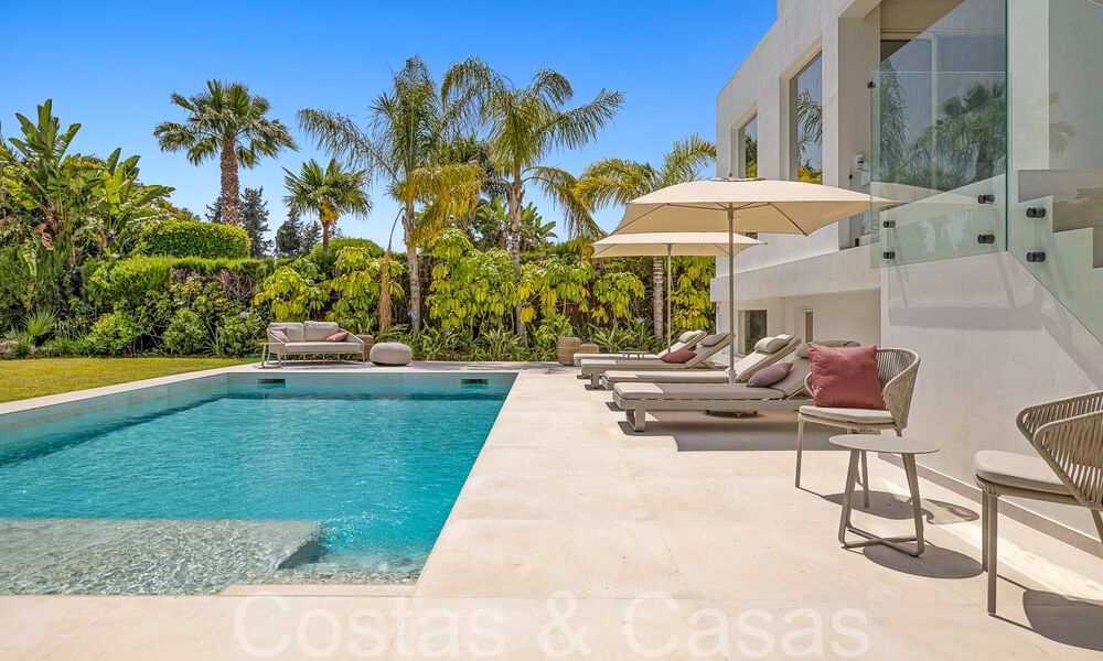 Beautiful renovated villa in contemporary Mediterranean style for sale, adjacent to the golf course in Benahavis - Marbella 69148