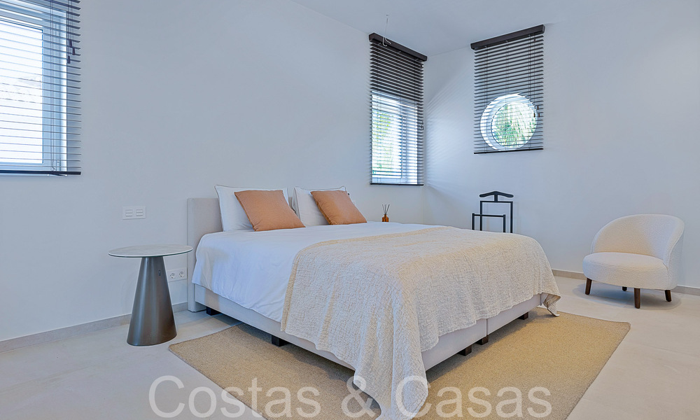 Beautiful renovated villa in contemporary Mediterranean style for sale, adjacent to the golf course in Benahavis - Marbella 69156