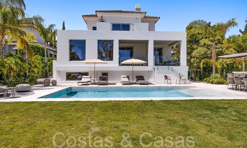 Beautiful renovated villa in contemporary Mediterranean style for sale, adjacent to the golf course in Benahavis - Marbella 69224