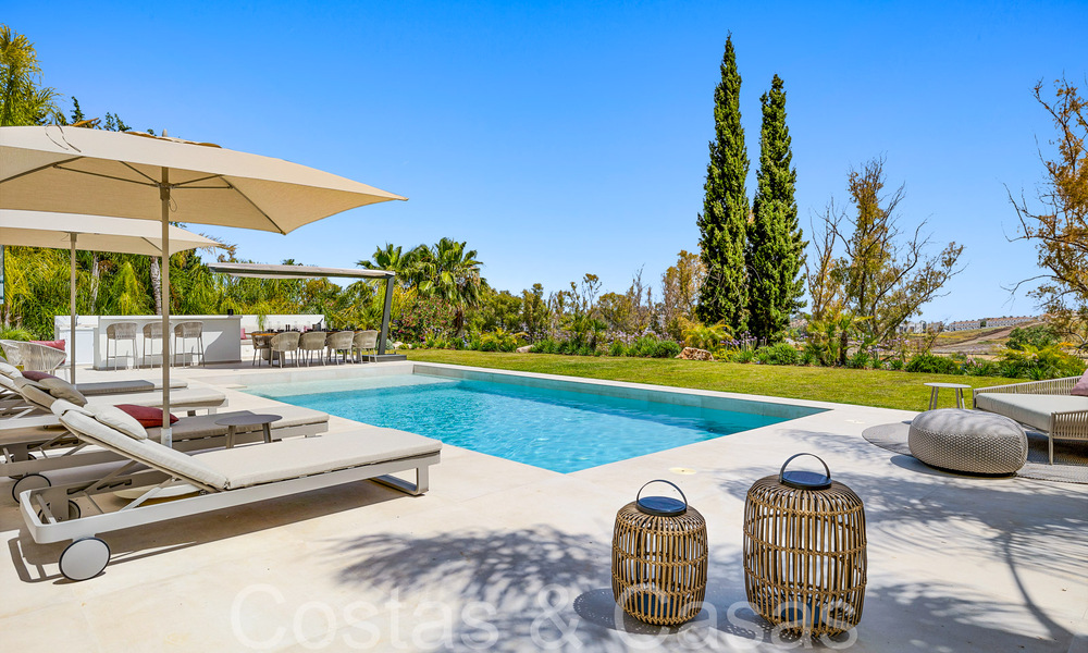 Beautiful renovated villa in contemporary Mediterranean style for sale, adjacent to the golf course in Benahavis - Marbella 69226