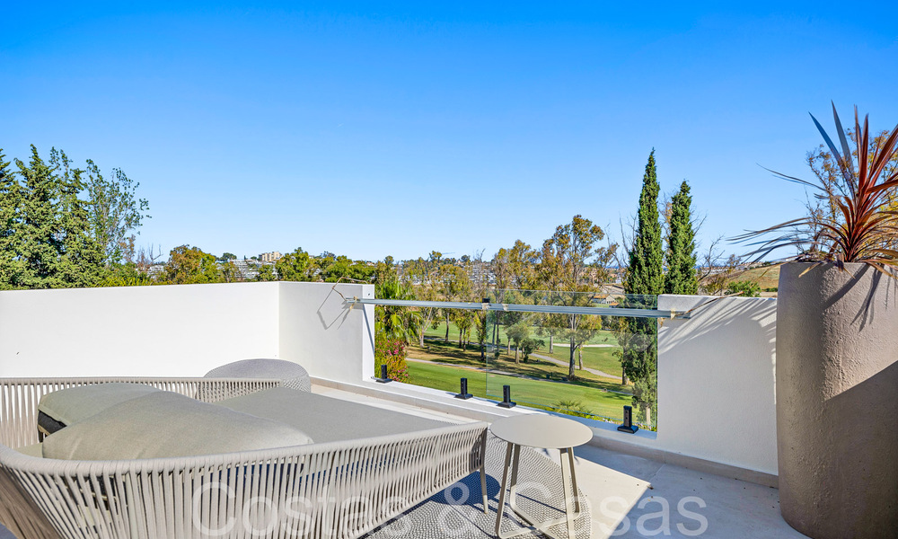 Beautiful renovated villa in contemporary Mediterranean style for sale, adjacent to the golf course in Benahavis - Marbella 69241