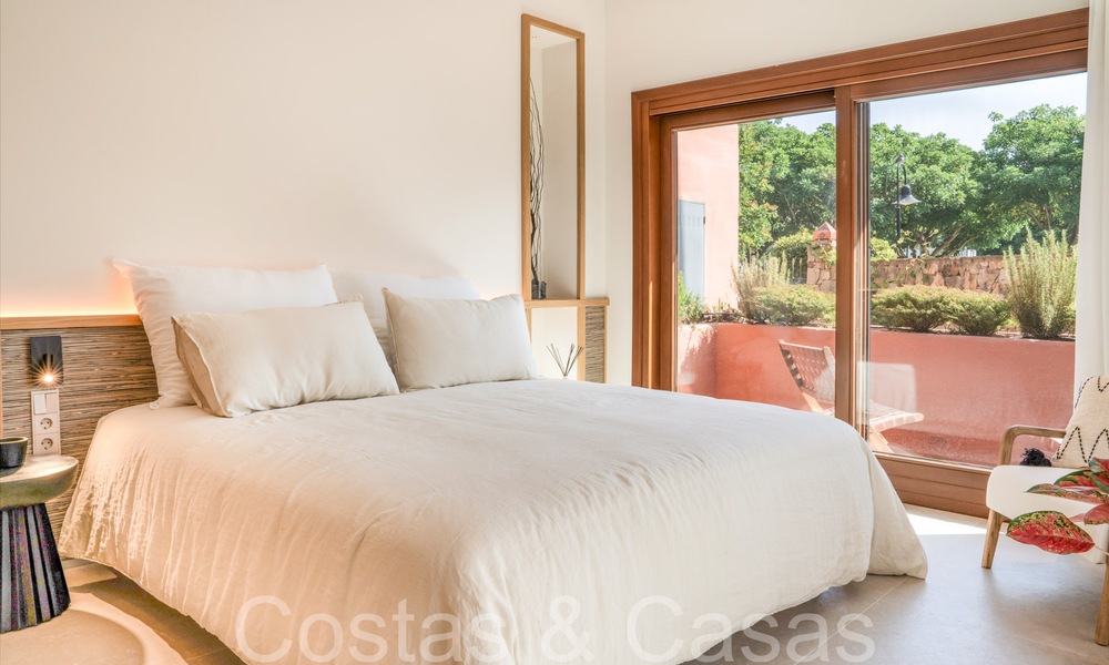 Superior garden apartment in a prime beachfront complex on the New Golden Mile between Marbella and Estepona 69380