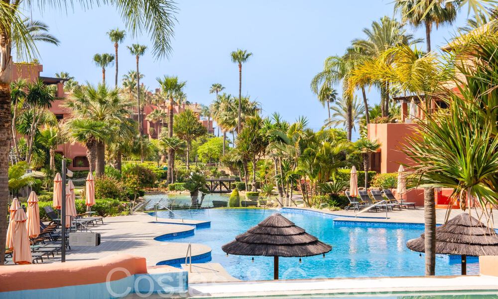 Superior garden apartment in a prime beachfront complex on the New Golden Mile between Marbella and Estepona 69390