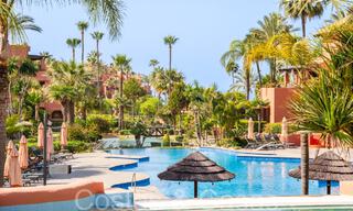 Superior garden apartment in a prime beachfront complex on the New Golden Mile between Marbella and Estepona 69390 