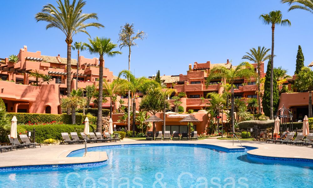 Superior garden apartment in a prime beachfront complex on the New Golden Mile between Marbella and Estepona 69393