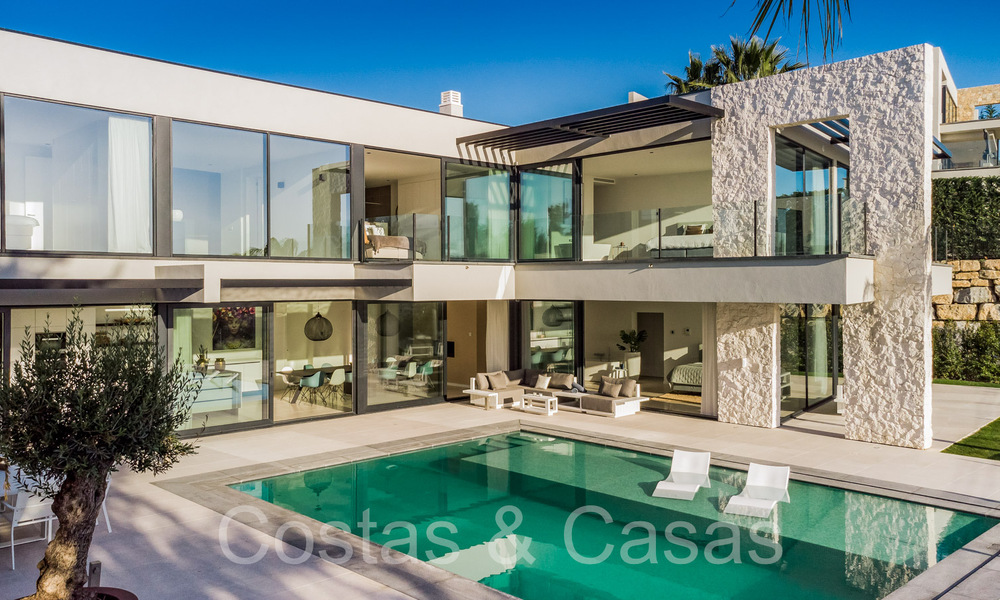 Superior luxury villa for sale, frontline golf with panoramic mountain, golf and sea views in Benahavis - Marbella 69307