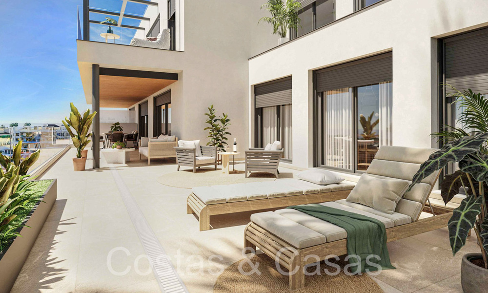 New, contemporary apartments with sea views for sale within walking distance of Estepona centre and the beach 69412