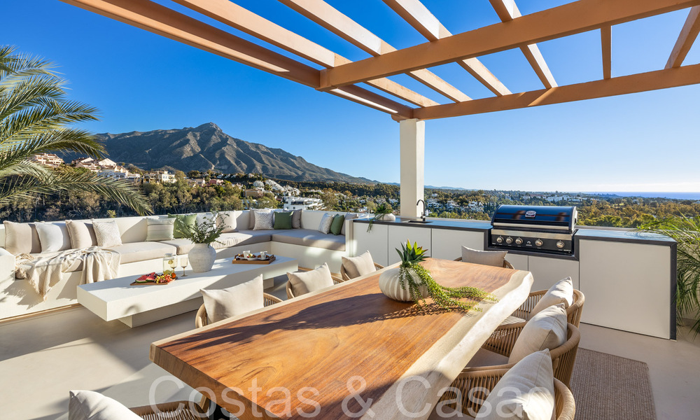 Prime duplex penthouse with panoramic sea views and private plunge pool for sale in Nueva Andalucia, Marbella 69461