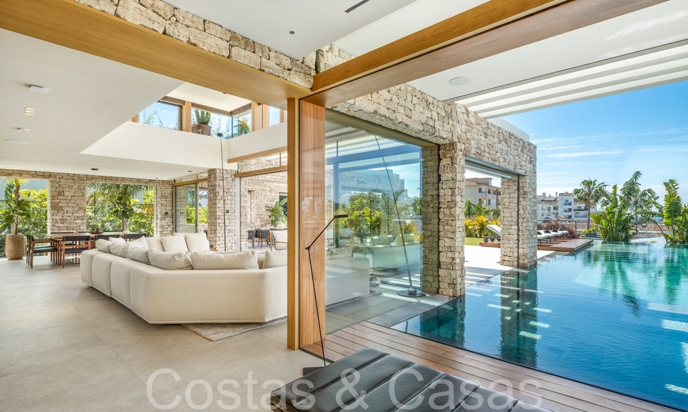 Architectural masterpiece for sale, walking distance to Puerto Banus and the beach in Nueva Andalucia, Marbella 69431