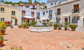 Charming townhouse for sale in a gated urbanization in the hills of Marbella - Benahavis 69490 