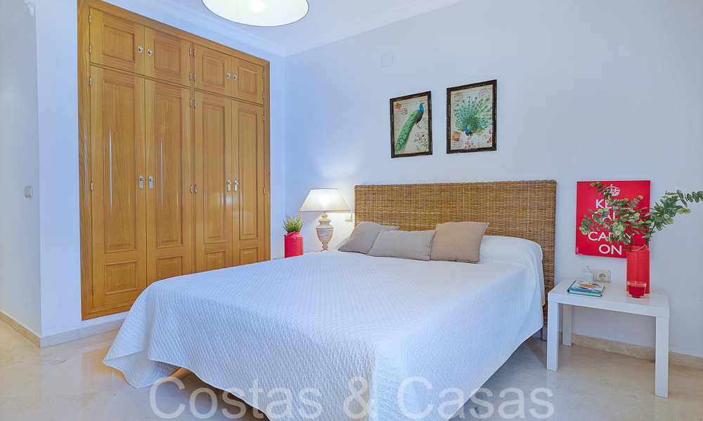 Spacious 3-bedroom apartment for sale within walking distance of the beach and the centre in San Pedro, Marbella 69566