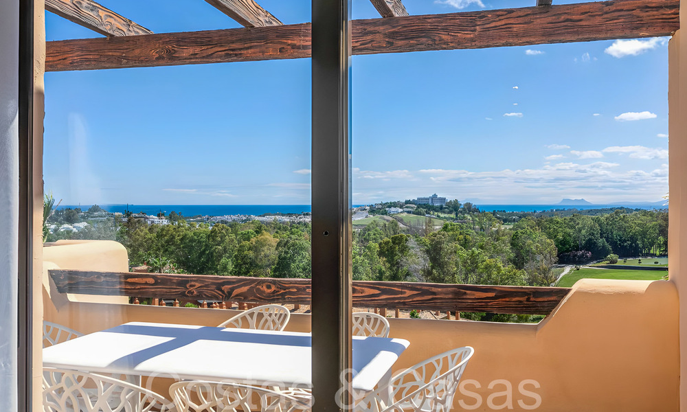 Ready to move in luxury penthouse with magnificent views of the golf course and the Mediterranean Sea for sale in Benahavis - Marbella 69632