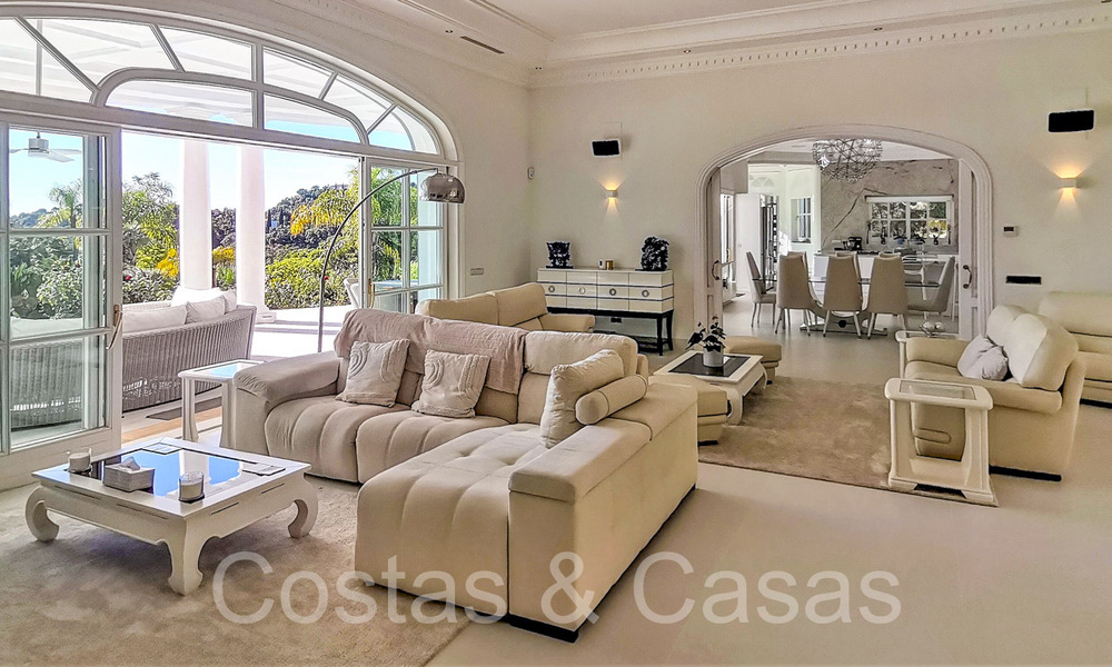 Classic Mediterranean villa with breathtaking sea views for sale, in the exclusive La Zagaleta resort in Benahavis - Marbella 69743