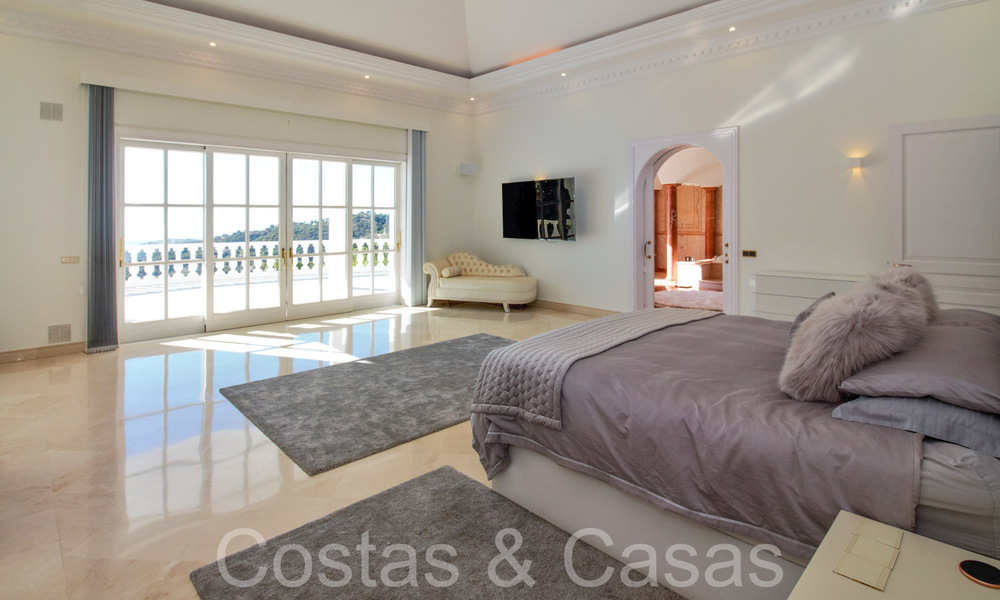 Classic Mediterranean villa with breathtaking sea views for sale, in the exclusive La Zagaleta resort in Benahavis - Marbella 69754