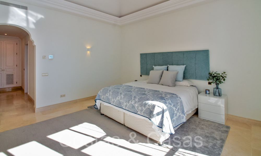 Classic Mediterranean villa with breathtaking sea views for sale, in the exclusive La Zagaleta resort in Benahavis - Marbella 69757
