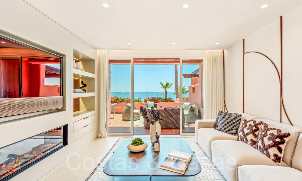 Sophisticated, frontline beach apartment for sale in an exclusive complex on the New Golden Mile, Marbella - Estepona 69952