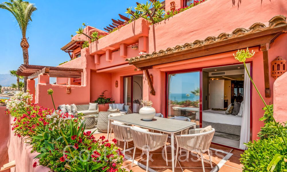 Sophisticated, frontline beach apartment for sale in an exclusive complex on the New Golden Mile, Marbella - Estepona 69958