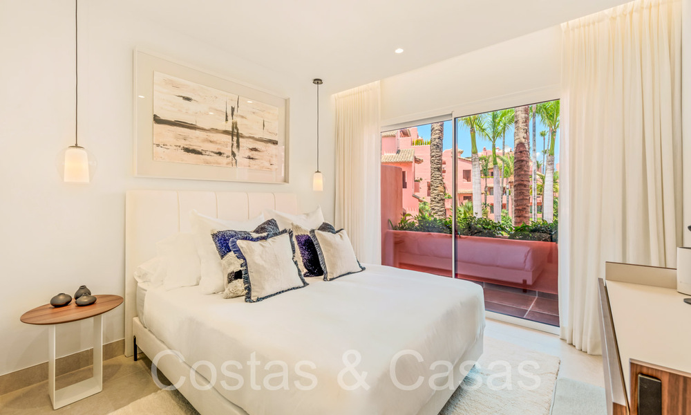 Sophisticated, frontline beach apartment for sale in an exclusive complex on the New Golden Mile, Marbella - Estepona 69977